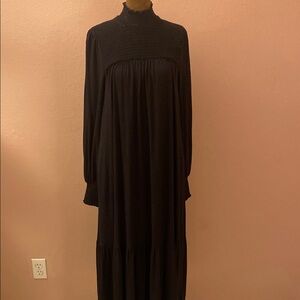 BODEN.Elegant Black Maxi Dress